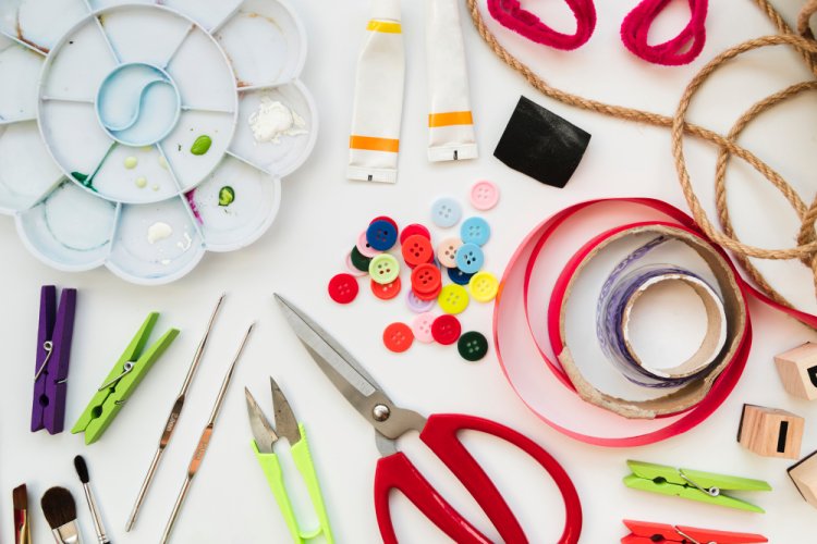 5 Ideias de artesanato sustentável com materiais que você já tem em casa